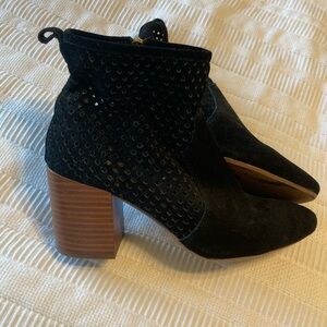 Jessica Simpson Black Ankle Boots with Block Heel